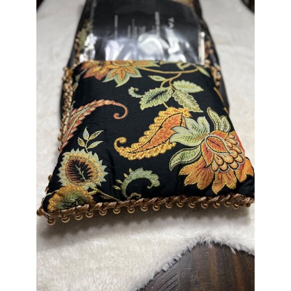 Tahari gusseted micro gel multicolored pillows - Picture 2 of 9